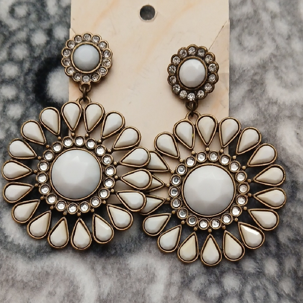 Elegant White and Gold Floral Earrings